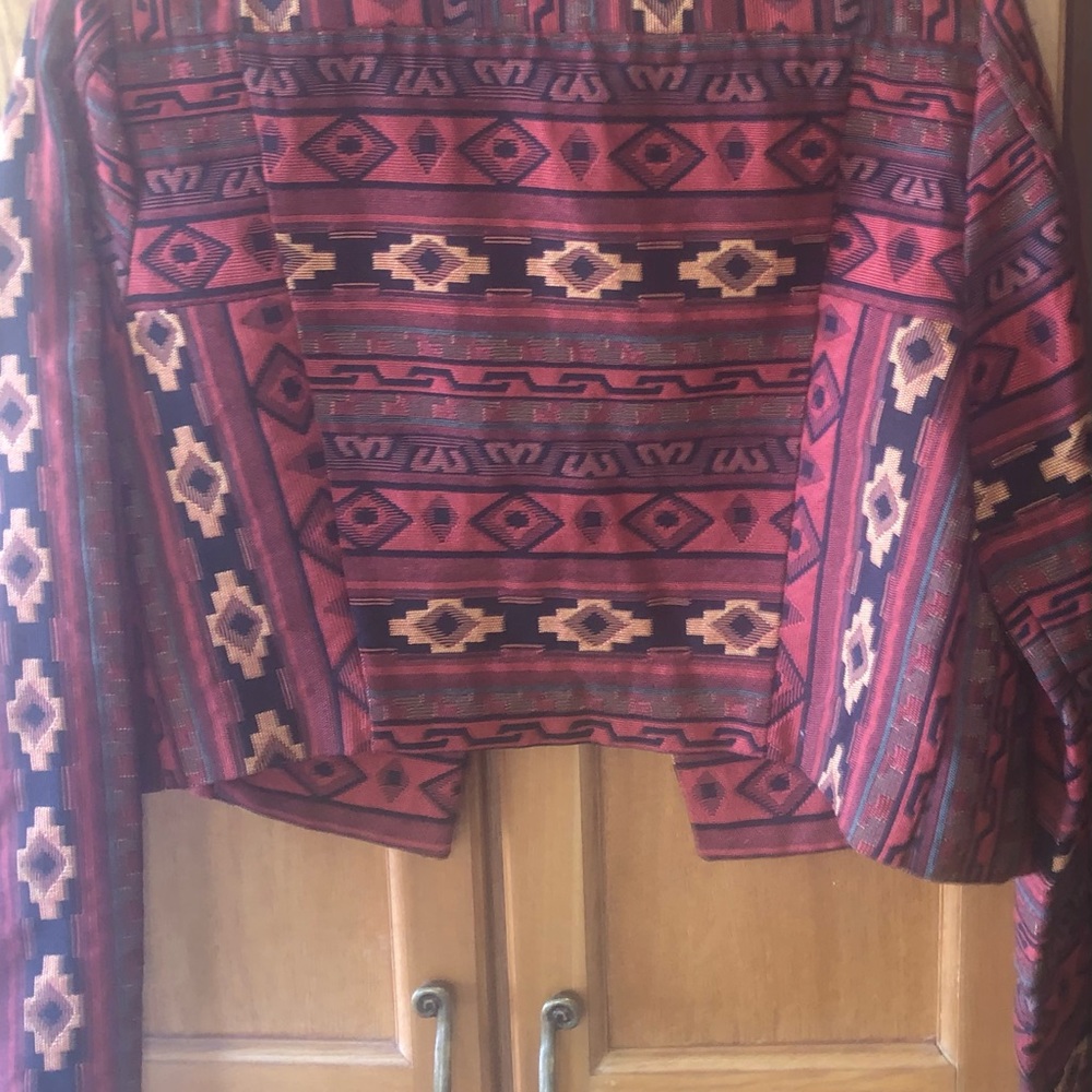 BCBG Generation short jacket reds oranges black aztec pattern - Picture 6 of 8
